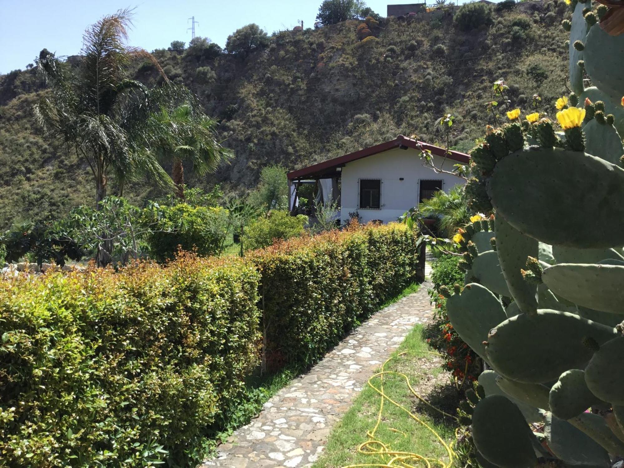 Holidaysora Taormina - Il Giardino Di Graziella Exterior foto